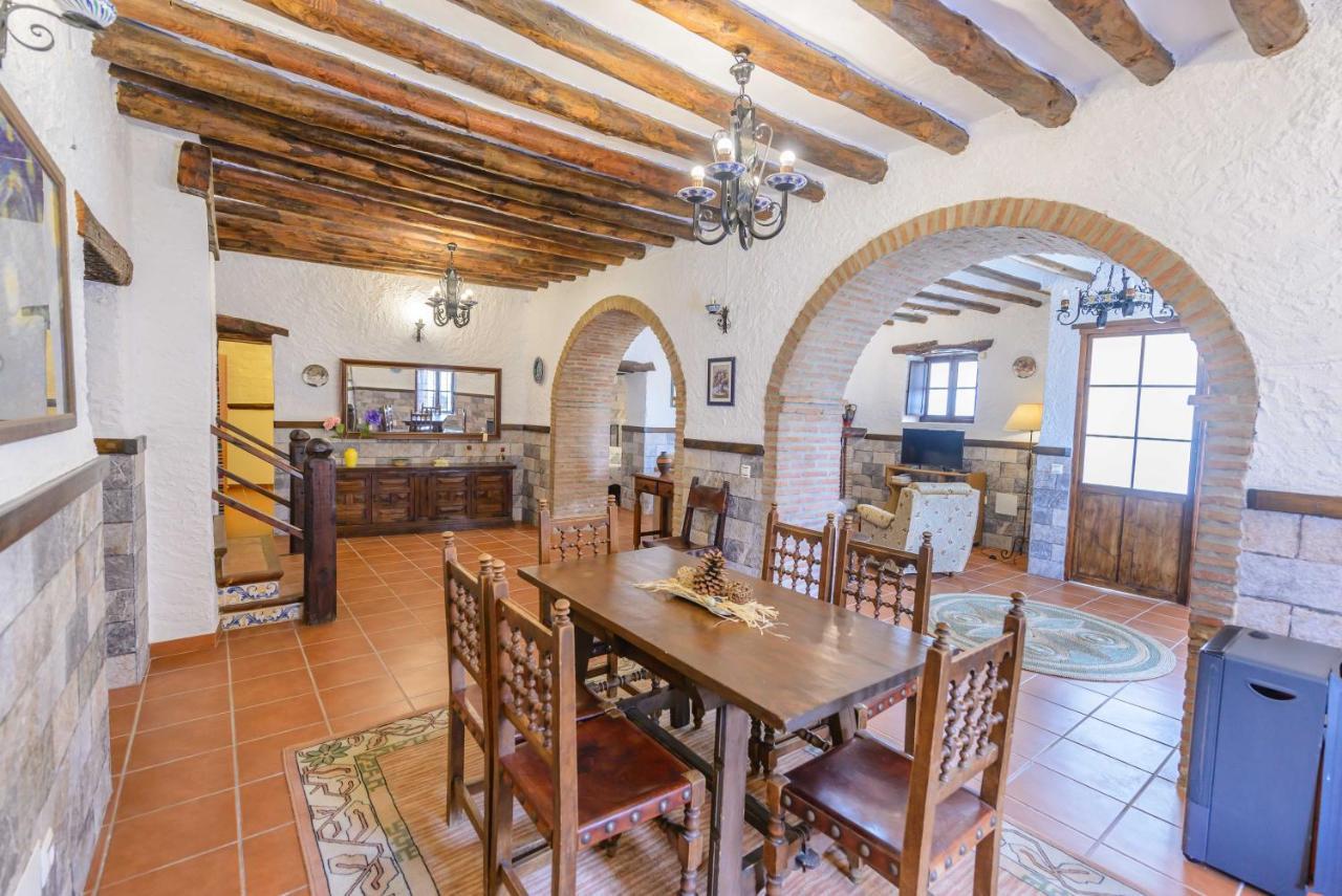 Holiday Home El Pilarillo Piscina Compartida Alcaucín المظهر الخارجي الصورة