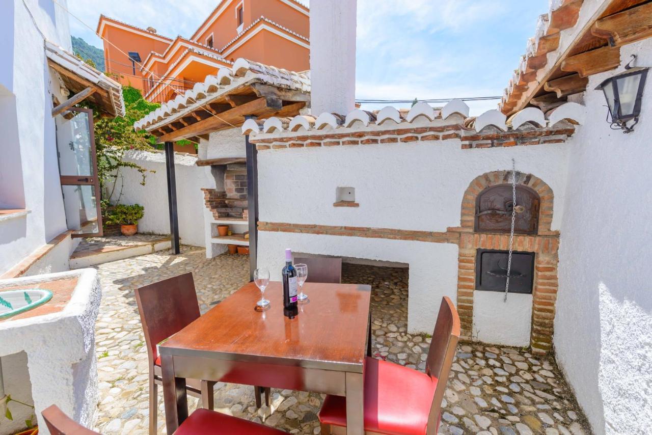 Holiday Home El Pilarillo Piscina Compartida Alcaucín المظهر الخارجي الصورة