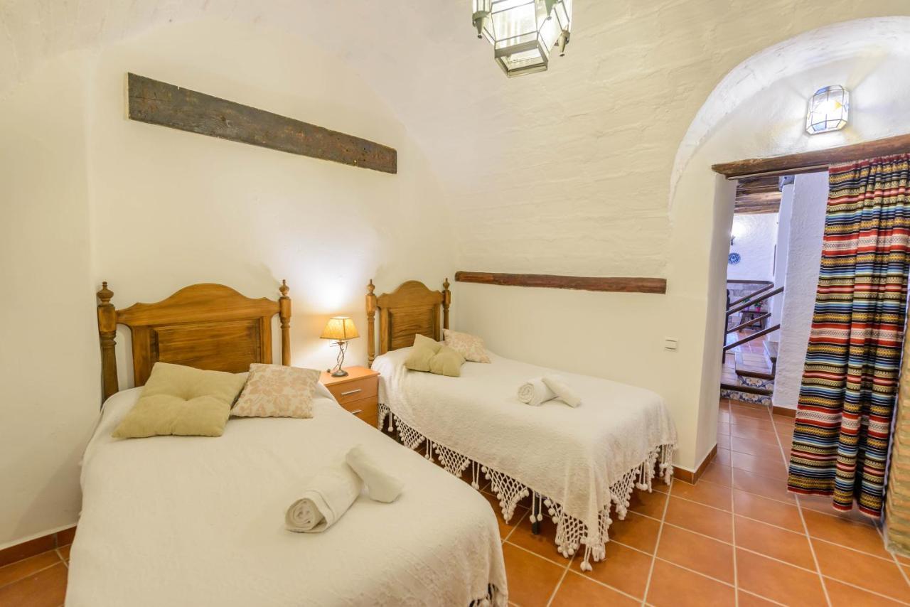 Holiday Home El Pilarillo Piscina Compartida Alcaucín المظهر الخارجي الصورة